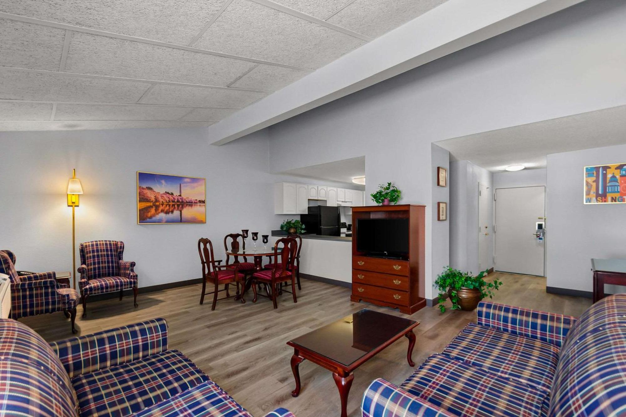 Clarion Inn Falls Church-Arlington Exterior foto