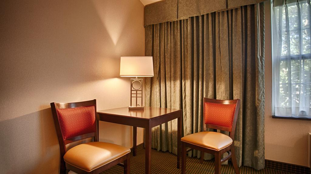 Clarion Inn Falls Church-Arlington Exterior foto