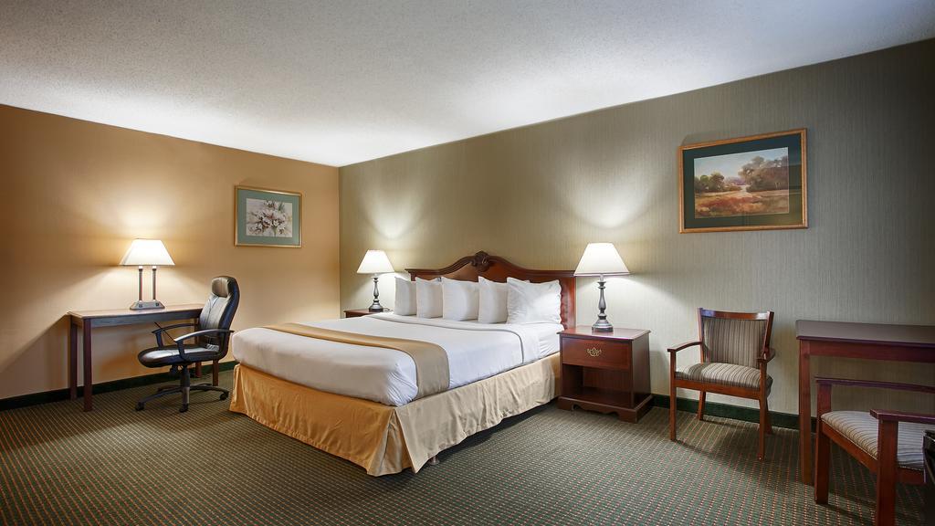 Clarion Inn Falls Church-Arlington Exterior foto